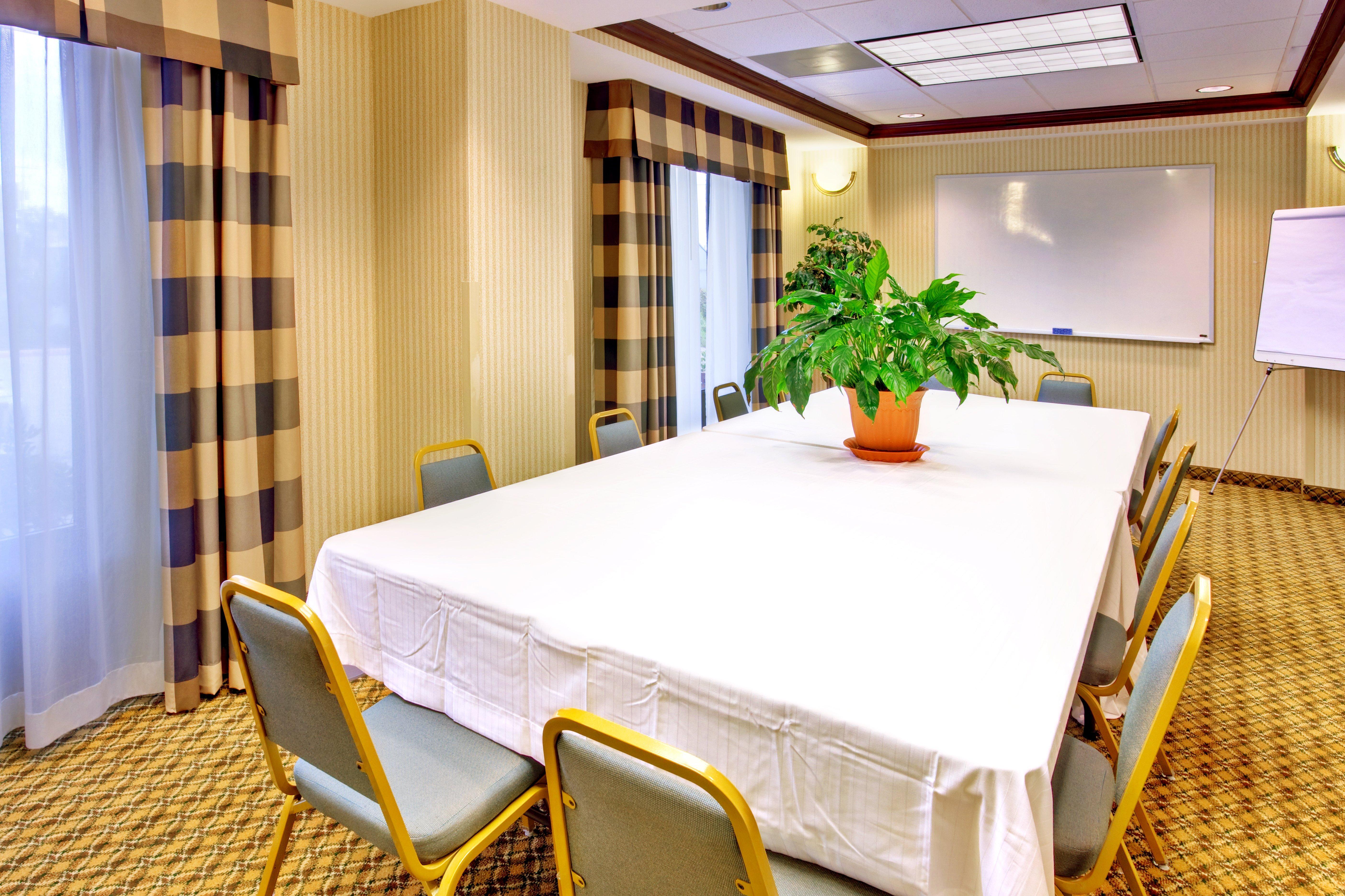 Holiday Inn Express Greenwood Facilities photo
