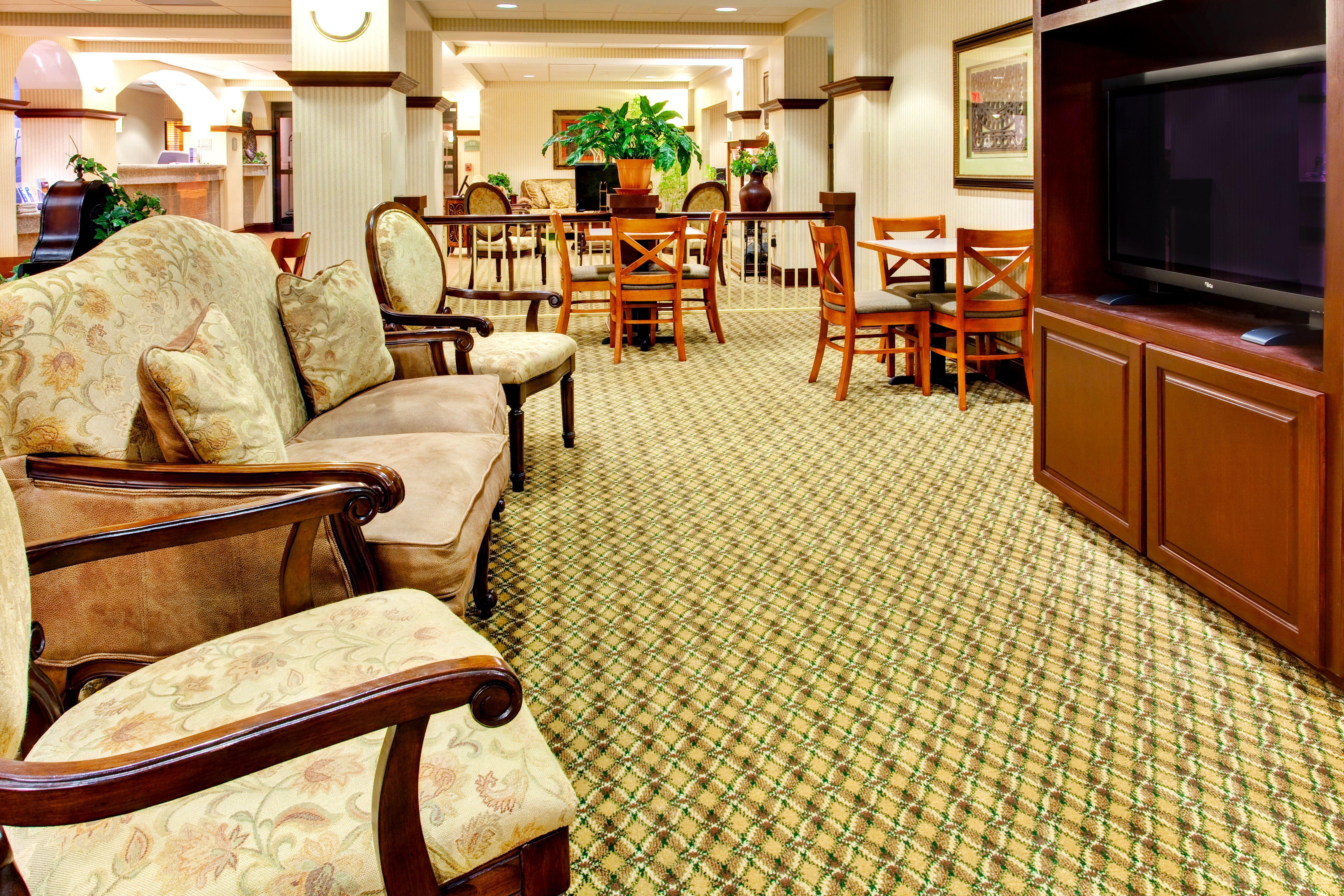 Holiday Inn Express Greenwood Restaurant photo